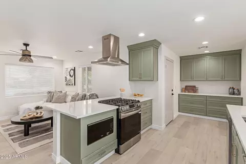Kitchen - 1829 E Amelia Ave, Phoenix, AZ 85016 photo 1 of 4