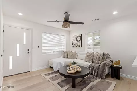 Living - 1829 E Amelia Ave, Phoenix, AZ 85016 photo 1 of 1