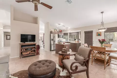 111 E Maria Ln, Tempe, AZ 85284 photo 10