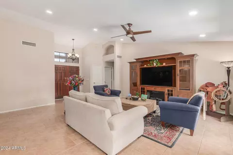 111 E Maria Ln, Tempe, AZ 85284 photo 3
