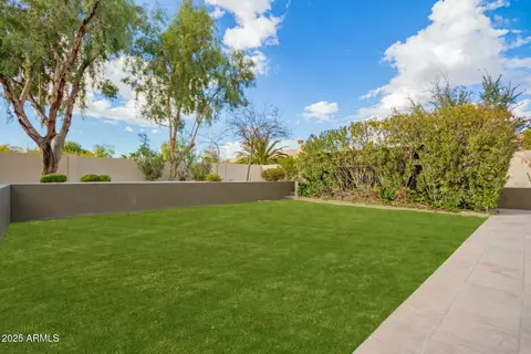 Exterior - 2090 E Coconino Ct, Gilbert, AZ 85298 photo 16 of 23