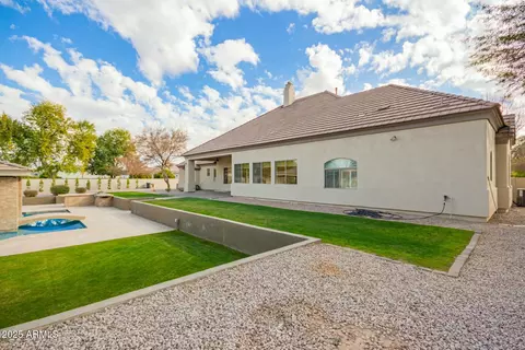 Exterior - 2090 E Coconino Ct, Gilbert, AZ 85298 photo 19 of 23
