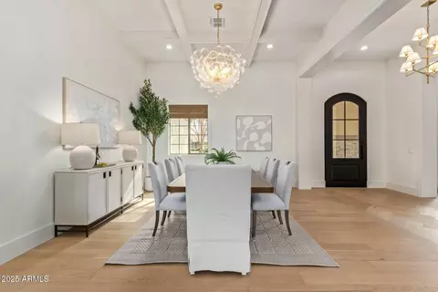 Dining - 2090 E Coconino Ct, Gilbert, AZ 85298 photo 3 of 5