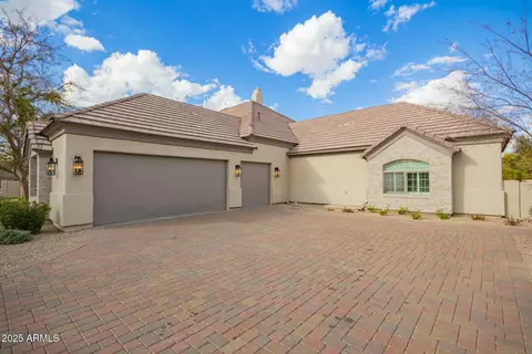 Exterior - 2090 E Coconino Ct, Gilbert, AZ 85298 photo 2 of 23