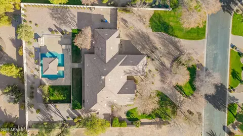 View/Area - 2090 E Coconino Ct, Gilbert, AZ 85298 photo 1 of 8