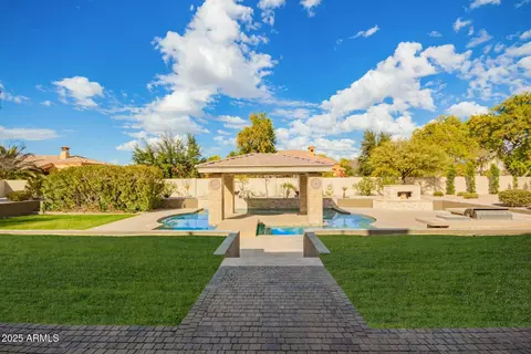 Exterior - 2090 E Coconino Ct, Gilbert, AZ 85298 photo 5 of 23