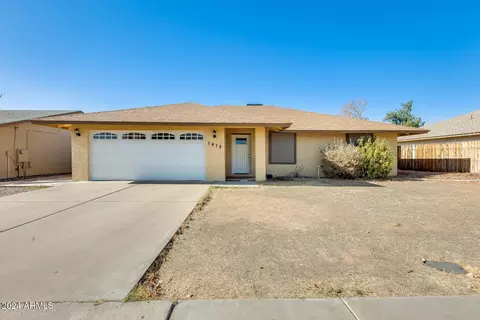 1412 S Oracle St, Mesa, AZ 85204