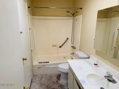 Bath - 2341 E Betty Elyse Ln, Phoenix, AZ 85022 photo 1 of 1
