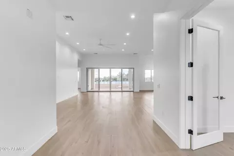 Entry Way - 433 W Saddle Mountain Rd, Phoenix, AZ 85086 photo 1 of 2