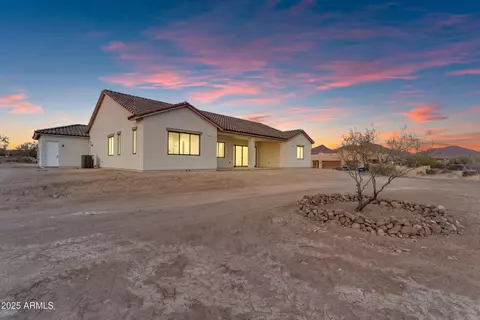 Exterior - 433 W Saddle Mountain Rd, Phoenix, AZ 85086 photo 4 of 14