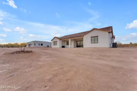 Exterior - 433 W Saddle Mountain Rd, Phoenix, AZ 85086 photo 13 of 14