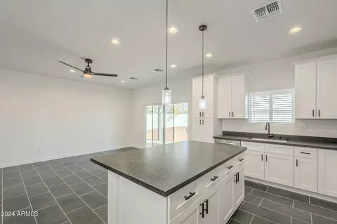 993 S Lawson Dr, Apache Junction, AZ 85120 photo 11