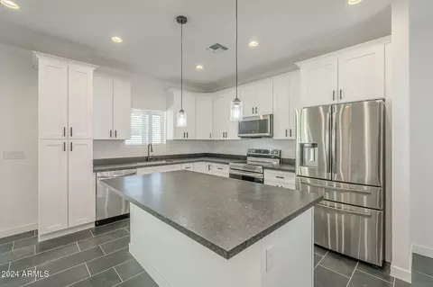 993 S Lawson Dr, Apache Junction, AZ 85120 photo 4