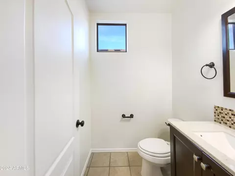 Bath - 3636 E Stampede Dr, Gilbert, AZ 85297 photo 2 of 3