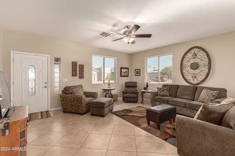 5761 E Leonora St, Mesa, AZ 85215 photo 2