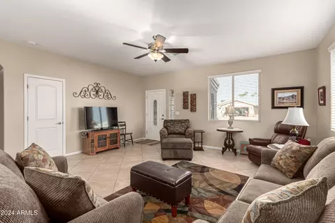 5761 E Leonora St, Mesa, AZ 85215 photo 3