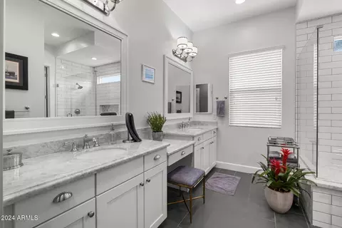 3837 E Crittenden Ln, Phoenix, AZ 85018 photo 18