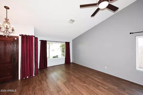 14267 S 43rd Pl, Phoenix, AZ 85044 photo 4
