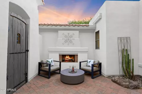 744 E County Down Dr, Chandler, AZ 85249 photo 5