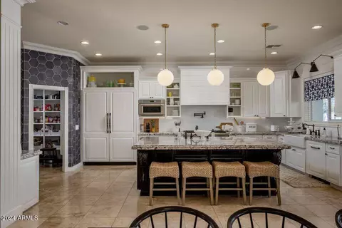 Kitchen - 2506 E Melrose St, Gilbert, AZ 85297 photo 3 of 4