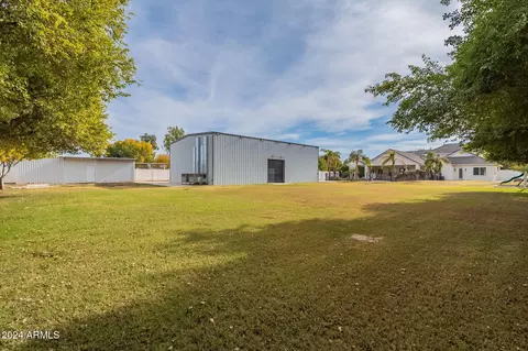 Exterior - 2506 E Melrose St, Gilbert, AZ 85297 photo 5 of 11