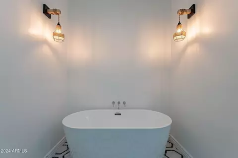 Bath - 2506 E Melrose St, Gilbert, AZ 85297 photo 4 of 7
