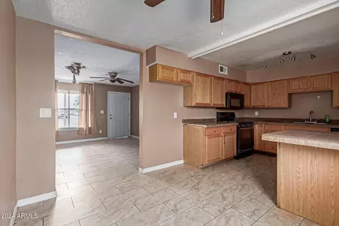 2914 W Mackenzie Dr, Phoenix, AZ 85017 photo 11