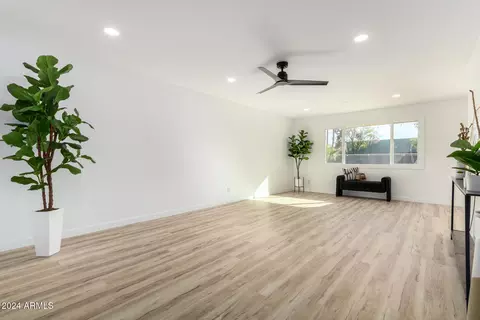 607 E Manhatton Dr, Tempe, AZ 85282 photo 13