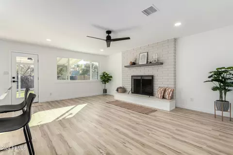 607 E Manhatton Dr, Tempe, AZ 85282 photo 9