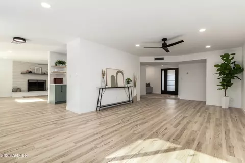 607 E Manhatton Dr, Tempe, AZ 85282 photo 15