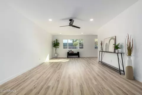607 E Manhatton Dr, Tempe, AZ 85282 photo 14