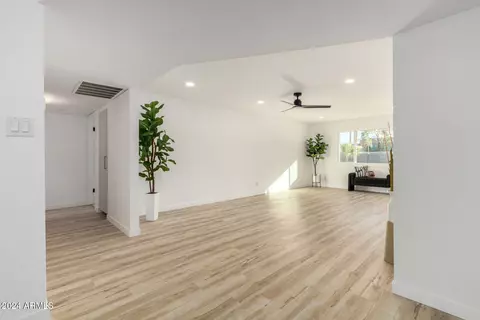 607 E Manhatton Dr, Tempe, AZ 85282 photo 7