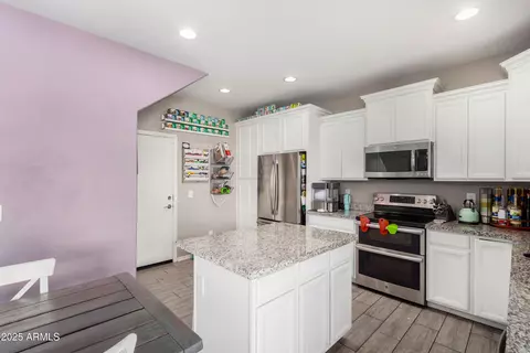 842 E Beverly Rd, Phoenix, AZ 85042 photo 7