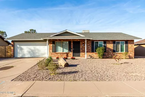 1112 W Hackamore St, Mesa, AZ 85201