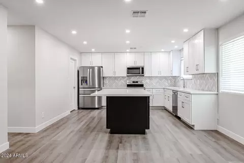 6528 E Bambi Dr, Mesa, AZ 85215 photo 9