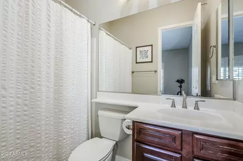 Bath - 4353 E Santa Fe Ct, Gilbert, AZ 85297 photo 2 of 7