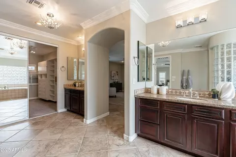 Bath - 4353 E Santa Fe Ct, Gilbert, AZ 85297 photo 4 of 7