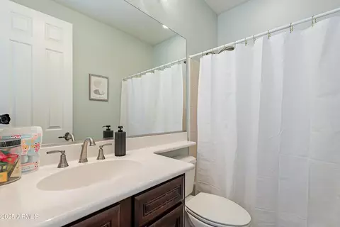 Bath - 4353 E Santa Fe Ct, Gilbert, AZ 85297 photo 7 of 7