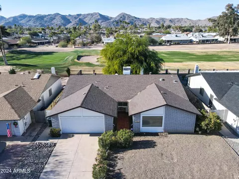11642 S Half Moon Dr, Phoenix, AZ 85044
