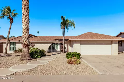 12414 W Cougar Dr, Sun City West, AZ 85375