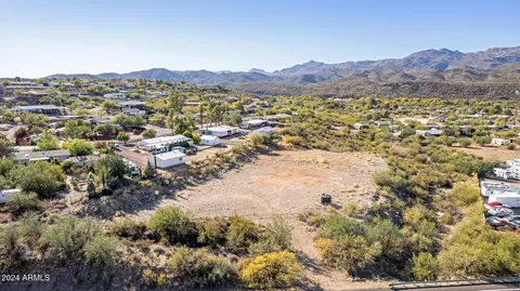 34690 S Old Black Canyon Hwy #C, Black Canyon City, AZ 85324