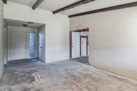 7519 W Wolf St, Phoenix, AZ 85033 photo 7