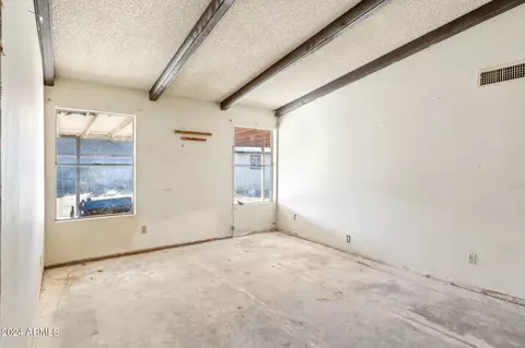 7519 W Wolf St, Phoenix, AZ 85033 photo 9