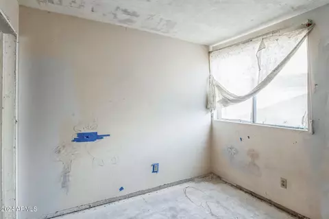 7519 W Wolf St, Phoenix, AZ 85033 photo 23