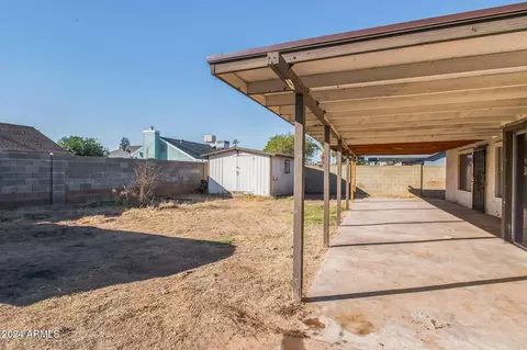 7519 W Wolf St, Phoenix, AZ 85033 photo 4