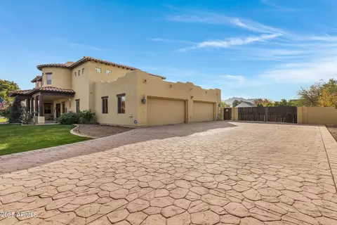 2697 E Via Del Arboles --, Gilbert, AZ 85298