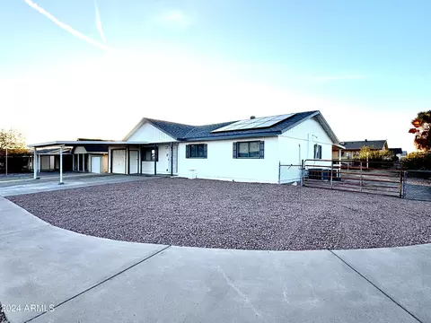 251 W 9th St, Ajo, AZ 85321