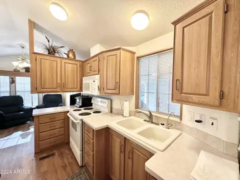 870 S Motherlode Dr, Apache Junction, AZ 85119 photo 21