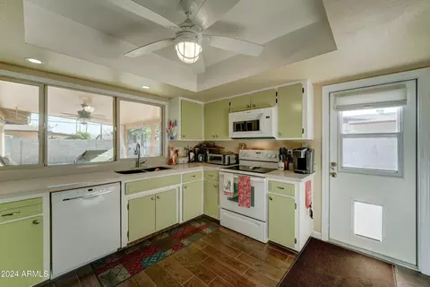 3345 E Desert Cove Ave, Phoenix, AZ 85028 photo 4