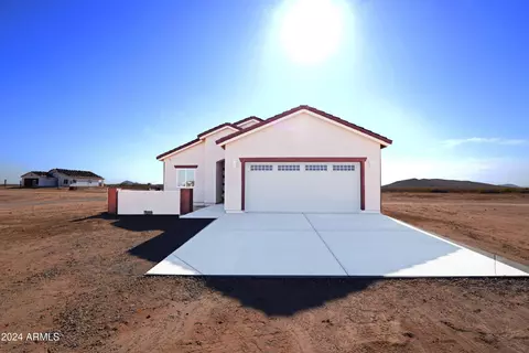 37259 W Illini St, Tonopah, AZ 85354